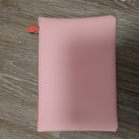 IPSY Graphic Glam Bag Makeup Pouch Everyday Essentials Trending Travel Vacation - Picture 5 of 6